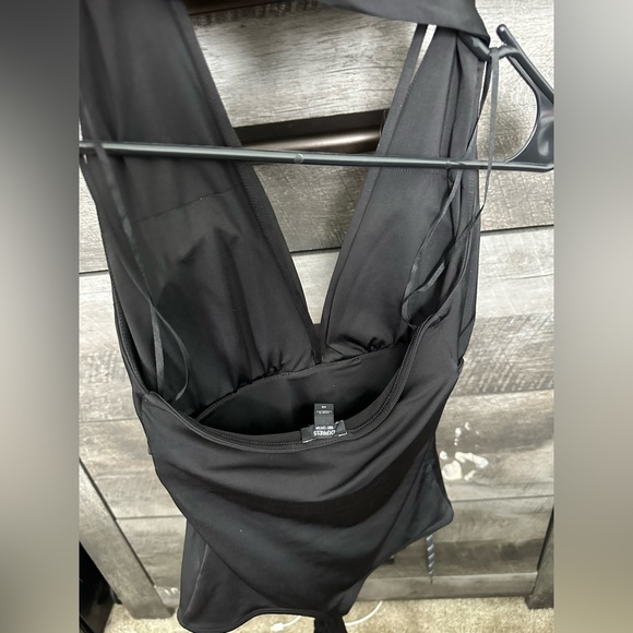 Express Body Contour Bodysuit - Picture 2 of 3